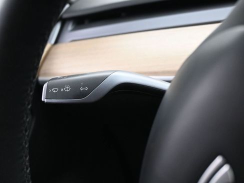 Used 2021 Tesla Model 3 Standard Range Plus image 19