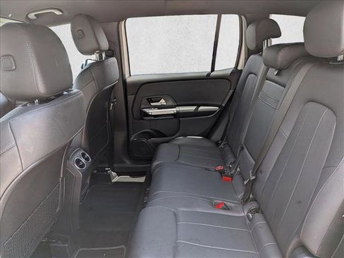 Used 2023 Mercedes-Benz GLB 250 image 18