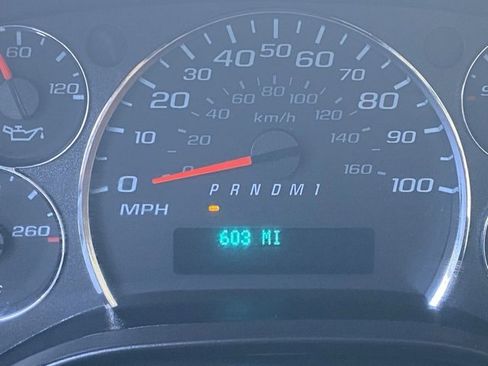 New 2025 Chevrolet Express 3500 w/ Power Convenience Package image 3