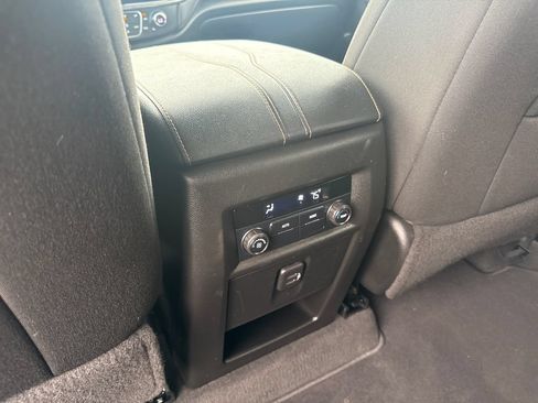 Certified 2020 Chevrolet Traverse LT FWD image 13