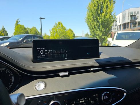 Used 2025 Genesis GV70 3.5T Sport w/ Sport Advanced Package image 28