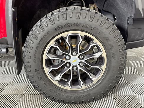 Used 2019 Chevrolet Colorado ZR2 image 30