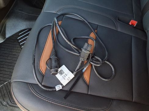 Used 2023 GMC Sierra 1500 AT4 w/ AT4 Premium Package image 10