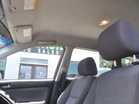 Used 2003 Toyota Matrix XR FWD image 34