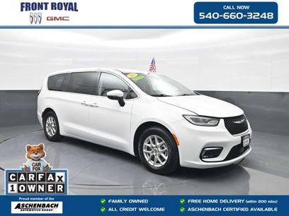Used 2023 Chrysler Pacifica Touring-L