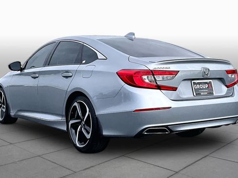Used 2018 Honda Accord Sport image 11