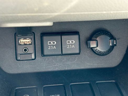 Used 2019 Toyota Highlander XLE image 33