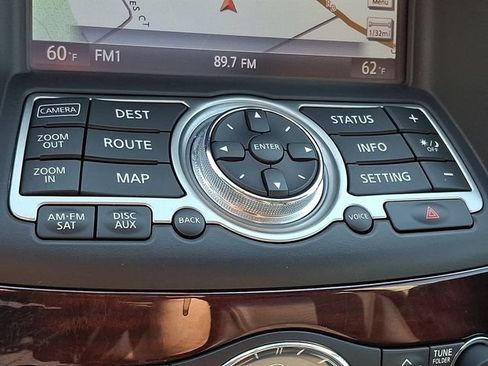 Used 2017 INFINITI QX50 2WD w/ Deluxe Touring Package image 29