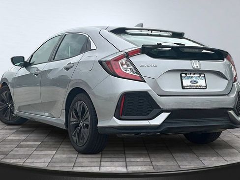 Used 2019 Honda Civic EX image 4