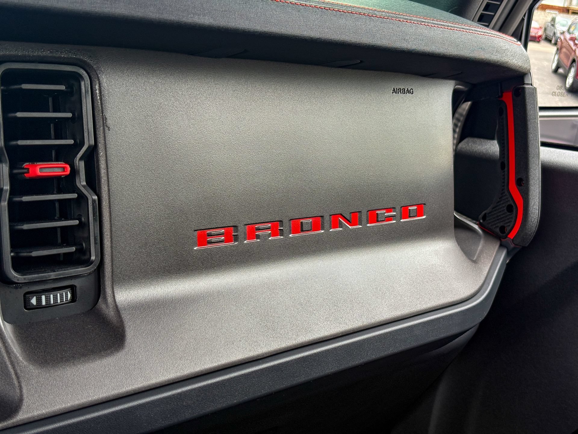 Used 2025 Ford Bronco Raptor w/ Interior Carbon Fiber Pack AWD/4WD image 32