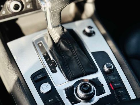 Used 2015 Audi Q7 3.0T S line Prestige w/ 21" S Line Plus Package image 27