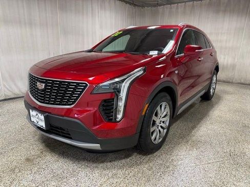 Used 2022 Cadillac XT4 Premium Luxury w/ Enhanced Visibility Package image 6