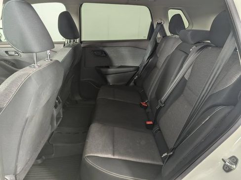 Used 2022 Nissan Rogue S AWD/4WD image 17