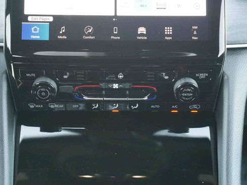 New 2025 Jeep Grand Cherokee Limited image 6