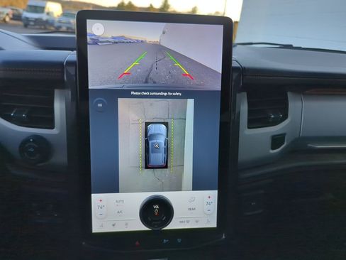 Used 2023 Ford Expedition Timberline image 15