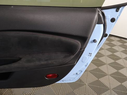 Used 2016 Nissan 370Z NISMO RWD image 19