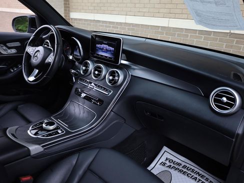 Used 2017 Mercedes-Benz GLC 300 image 27