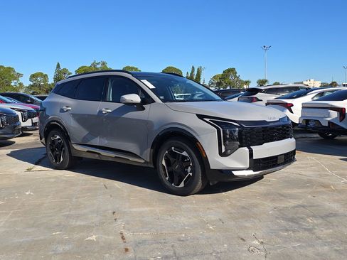 New 2026 Kia Sportage SX image 2