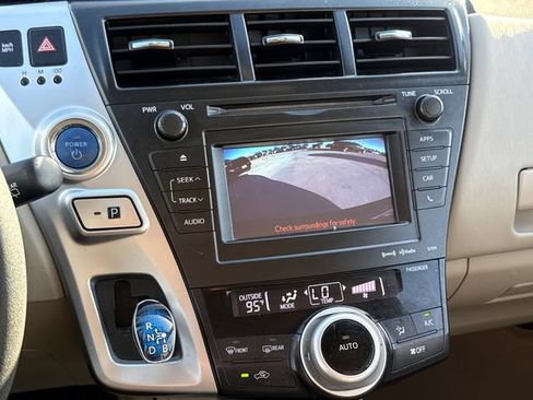 Used 2014 Toyota Prius V Three FWD image 24