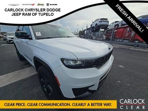 Used 2024 Jeep Grand Cherokee L Altitude RWD image 3
