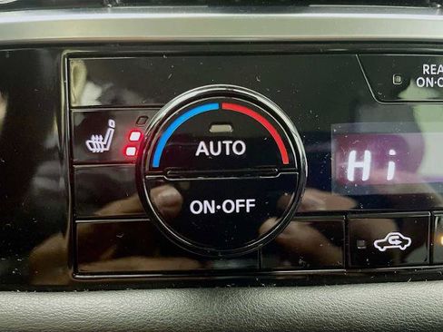 Certified 2022 Nissan Pathfinder SL w/ Lighting Package (N92) AWD/4WD image 19