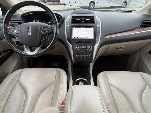 Used 2018 Lincoln MKC Select w/ Select Plus Package image 23