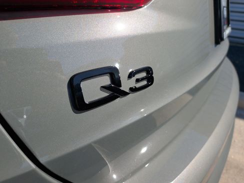 Used 2025 Audi Q3 2.0T Premium AWD/4WD image 33