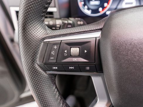 Used 2024 Mitsubishi Outlander SE Black Edition FWD image 25