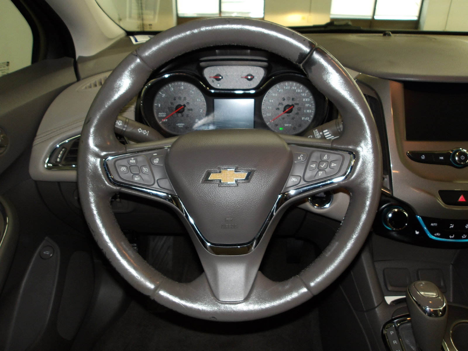 Used 2017 Chevrolet Cruze Premier w/ Premier Convenience Package FWD image 14
