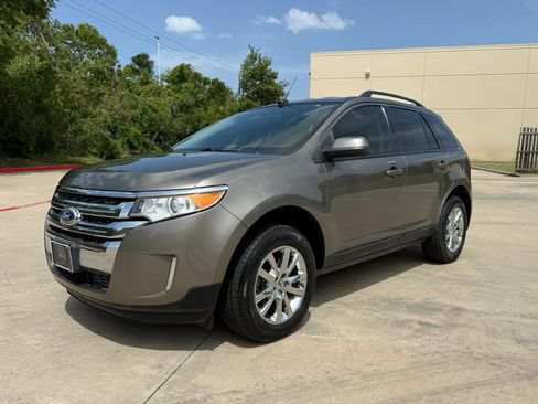 Used 2014 Ford Edge SEL w/ Equipment Group 205A FWD image 2