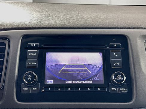 Used 2018 Honda HR-V LX image 21