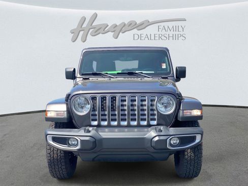 Used 2022 Jeep Wrangler Unlimited Sahara AWD/4WD image 9