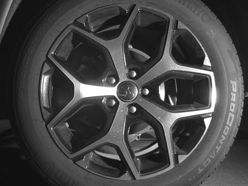 Used 2025 Jeep Compass Limited image 14