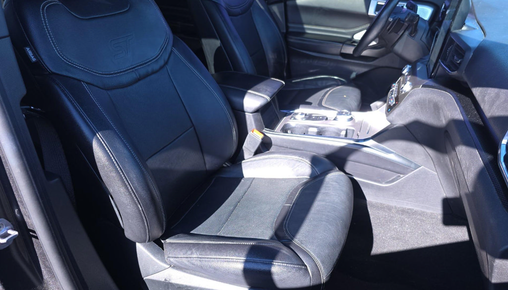 Used 2020 Ford Explorer ST w/ Premium Technology Package AWD/4WD image 9