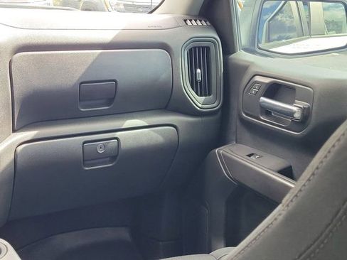 Used 2022 Chevrolet Silverado 1500 Custom image 4