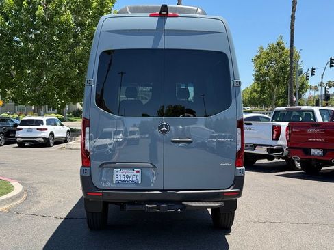 Used 2025 Mercedes-Benz Sprinter 2500 image 13