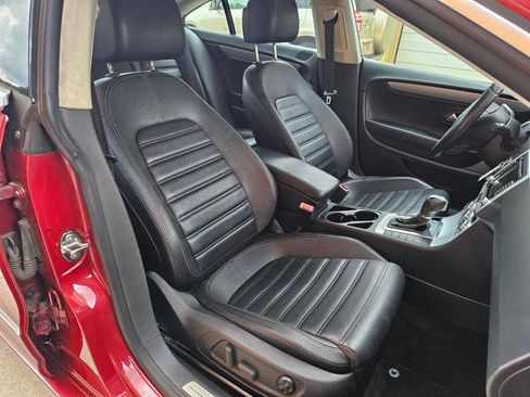 Used 2013 Volkswagen CC Sport image 16