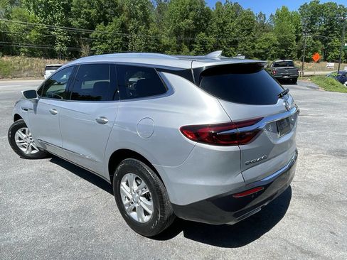 Used 2020 Buick Enclave Essence w/ Sound and Sites Package image 5
