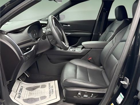 Used 2023 Cadillac XT4 Sport image 9
