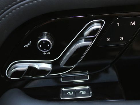 Used 2021 Land Rover Range Rover P525 Westminster Edition LWB image 16