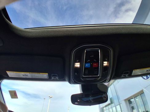 Used 2023 Jeep Grand Cherokee Altitude image 13