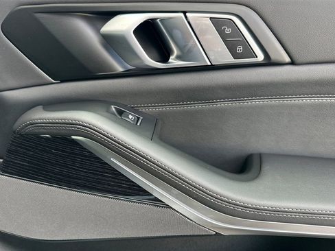New 2026 BMW X5 xDrive40i w/ M Sport Package image 19