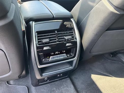 Used 2023 BMW X7 xDrive40i w/ M Sport Package AWD/4WD image 30