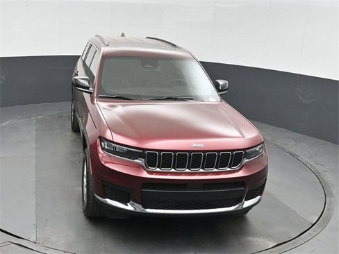 New 2025 Jeep Grand Cherokee L Laredo image 37
