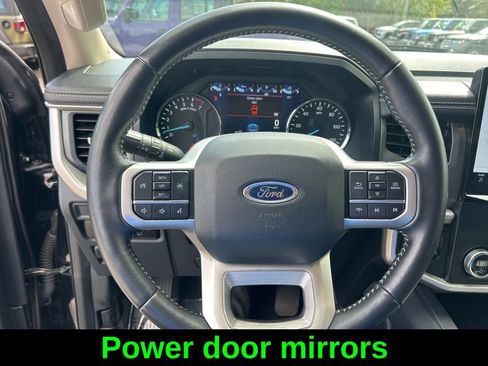 Used 2024 Ford Expedition XLT AWD/4WD image 17