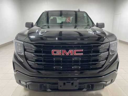 Used 2024 GMC Sierra 1500 Elevation AWD/4WD image 2