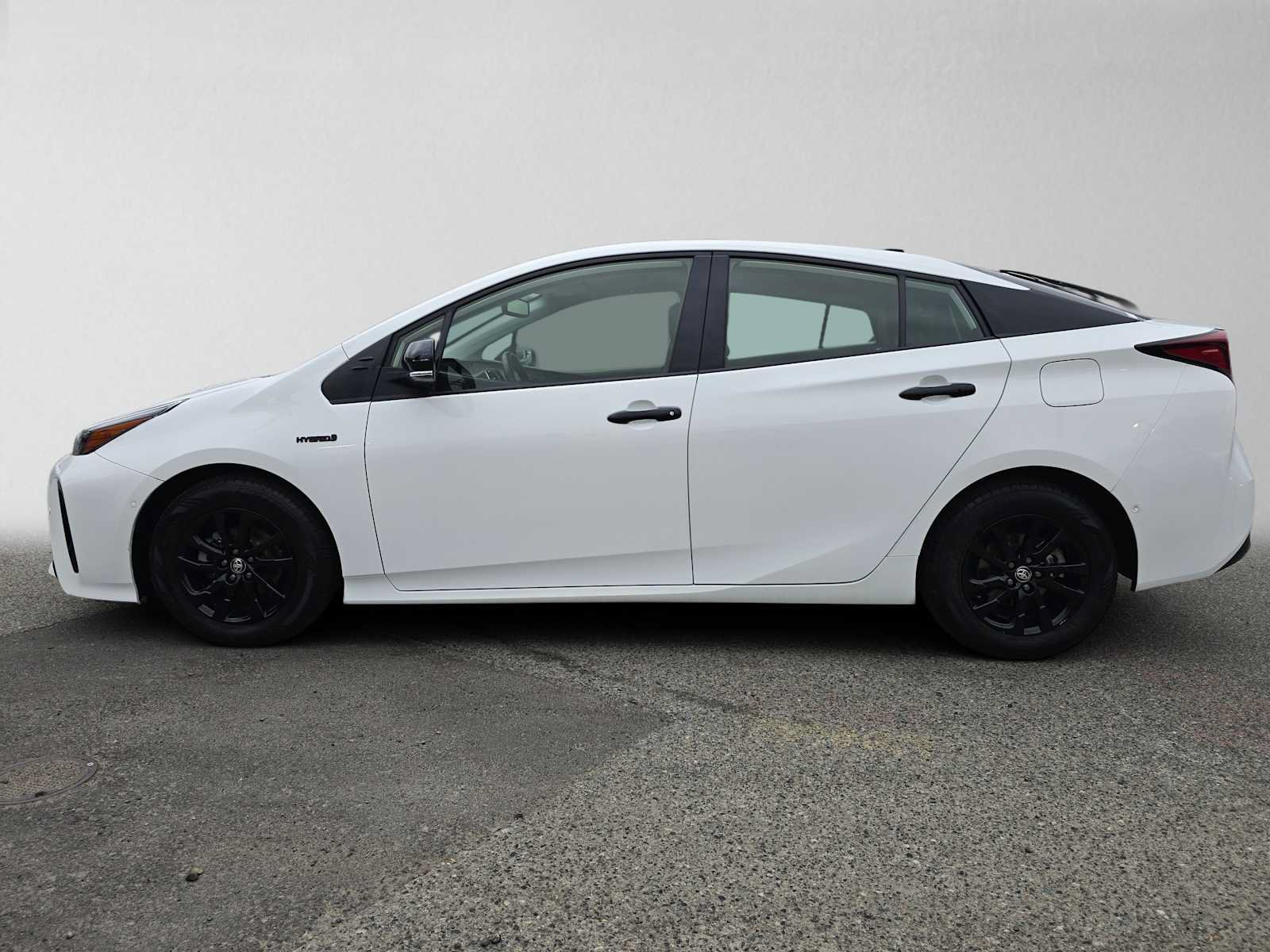 Used 2022 Toyota Prius AWD image 6