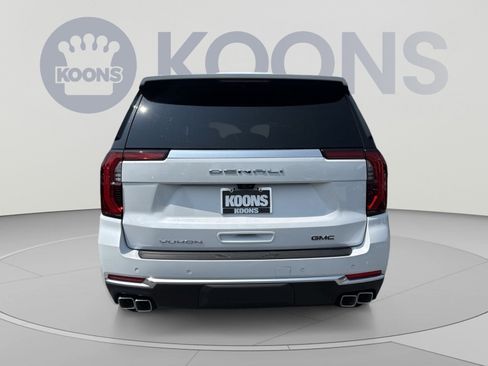 New 2026 GMC Yukon Denali w/ Denali Reserve Package AWD/4WD image 4