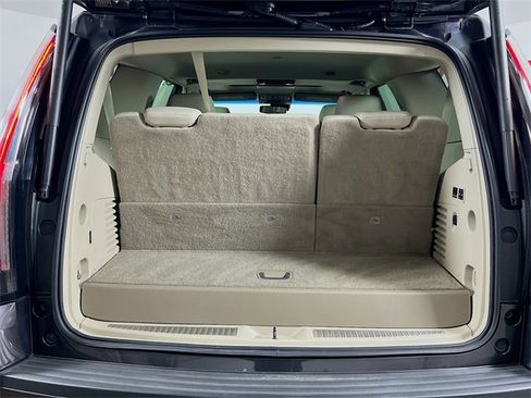 Used 2016 Cadillac Escalade Premium image 29