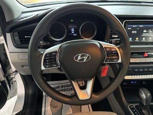 Used 2019 Hyundai Sonata SE image 11